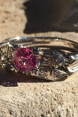 Another angle of this gorgeous ring! Another Angle of this gorgeous ring!