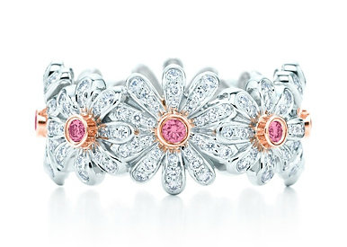 Jean Schlumberger Daisy Ring with fancy vivid pink diamonds by Tiffany & Co.