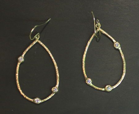 Yasuko Azuma gold diamond earrings Couture 2011