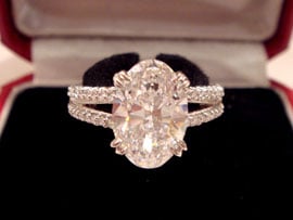 Oval cut diamond Engagement Ring