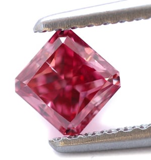 0.52-carat Fancy Purplish Red Diamond