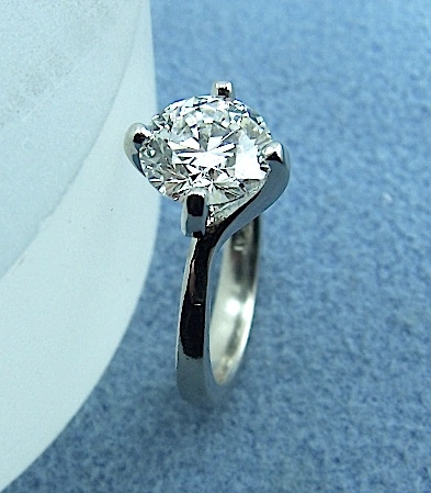 Post your FAVORITE PLAIN SOLITAIRE setting! : RockyTalky • Diamond ...