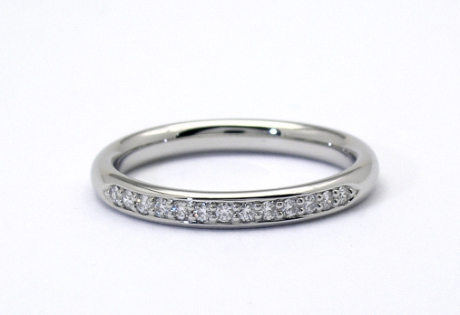 13%20diamond%20Petite%20band_0.12cttw_010s.JPG