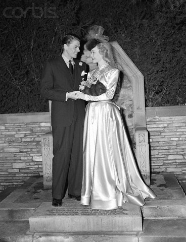 JaneWymanandRonaldReagan1940.jpg