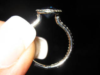 Ritani%20endless%20love%20sapphire%20ring%20030_edited.jpg