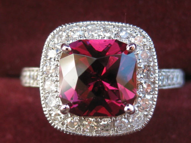 Umbalite%20Garnet%20in%20LOGR%20setting1_1.JPG