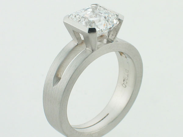 asscher%20(turned%20side).jpg