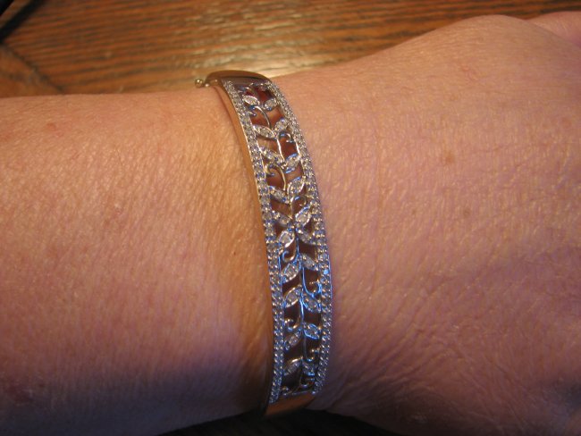 bracelet1001.jpg