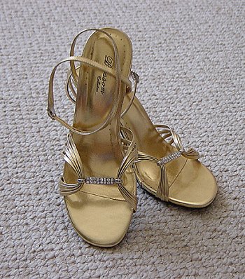 my_gold_strappy_sandals.jpg