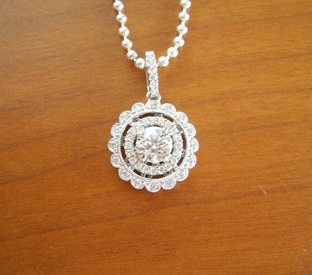 pendant4resize1.jpg