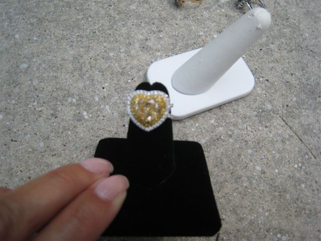 top%20view%20of%20yellow%20diamond.jpg