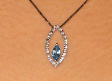 topaz%20pendant%203.jpg