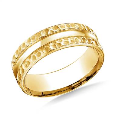 14K Yellow Gold 7.5mm Comfort Fit Hammered Finish Center Cut Design Band