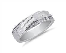 Diagonal Lined With Pave Diamond Edge Men's Wedding Ring In 14k White Gold (1/8 ct. tw.) | Blue Nile