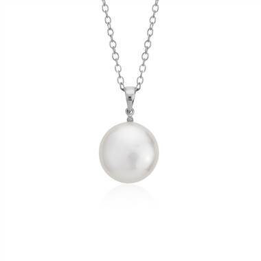 "Freshwater Cultured Pearl Coin Pendant in Sterling Silver (12mm)"