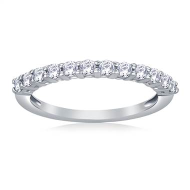 Graduated Prong Set Diamond Wedding Band in 14K White Gold (1/3 cttw)