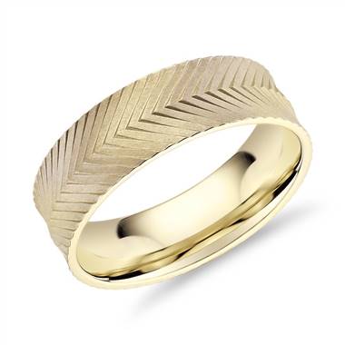 "Herringbone Engraved Wedding Band in 14k Yellow Gold (7mm)"