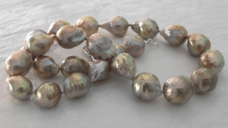 Strand of baroque freshwater pearls.