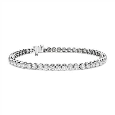 Diamond tennis bracelet set in platinum at Blue Nile