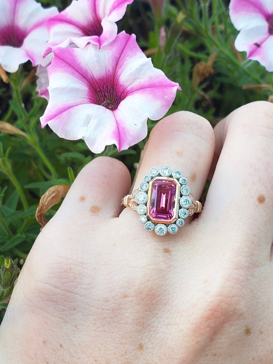 Elle_71125 posted this stunning deep pink Mahenge Spinel ring on the Show Me the Bling forum at PriceScope. This ring is TDF, that pink is off the charts! Everyone needs a pop of color in their lives!