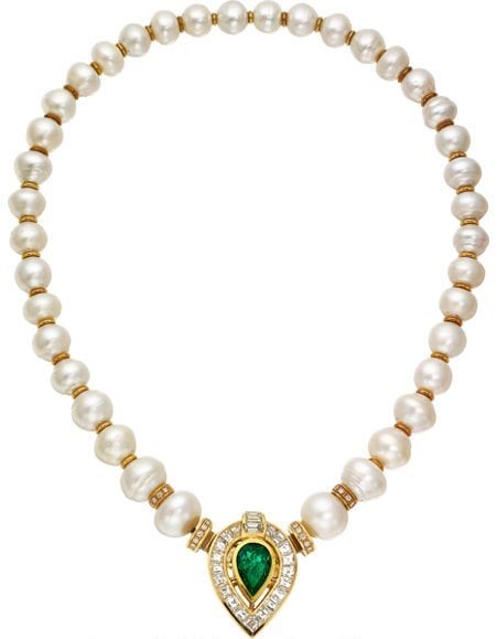 Prs posted this fabulous convertible emerald, diamond, and south sea pearl necklace the Show Me the Bling forum at PriceScope. This gorgeous piece is so incredibly versatile, I should really be saying these gorgeous pieces! I am calling it the Pendant of Plenty because it just keeps bringing more to the table!