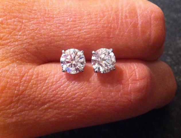 Jill_S originally posted these gorgeous diamond studs on the Show Me the Bling forum at PriceScope.  The diamond stud earring is fabulously beautiful, while being super versatile! This pair is incredibly lovely!