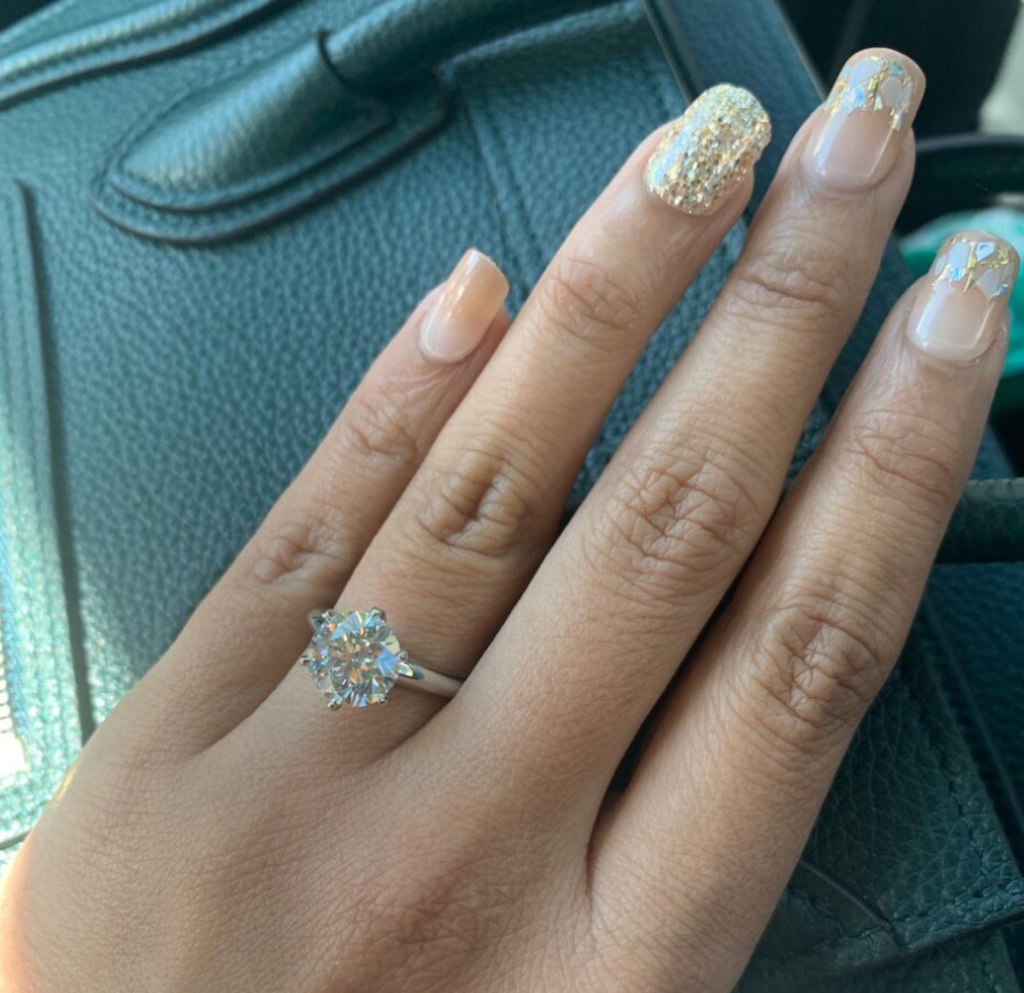 Manomi posted this breathtaking jaw dropping 3ct engagement ring upgrade the Show Me the Bling forum at PriceScope. Wow, wow, wow, this is fabulous! I mean, I am sure some people can point to this post for holiday hints on their own wishlists!