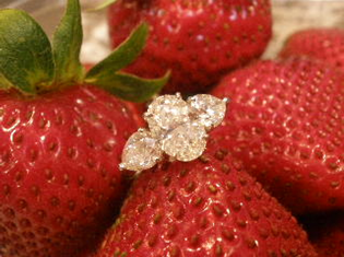 Littlemissbliss originally posted this fabulous James Allen engagement ring on the Show Me the Bling forum at PriceScope.  A beautiful oval flanked by stunning pears make a GORGEOUS 3 stone engagement ring! What is your favorite diamond shape combination?