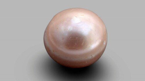 small pinkish pearl