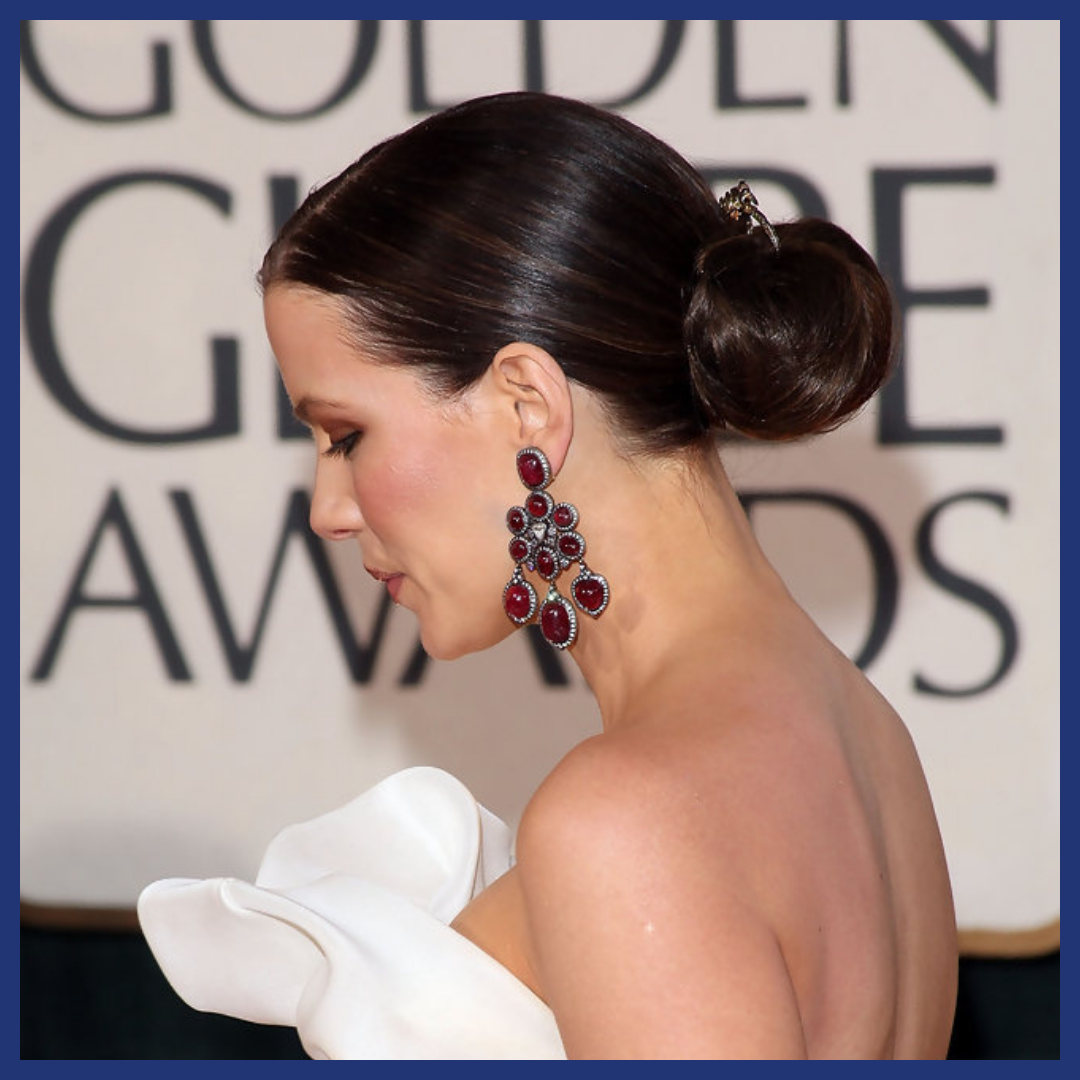 Kate Beckinsale wearing Garnet chandelier earrings.