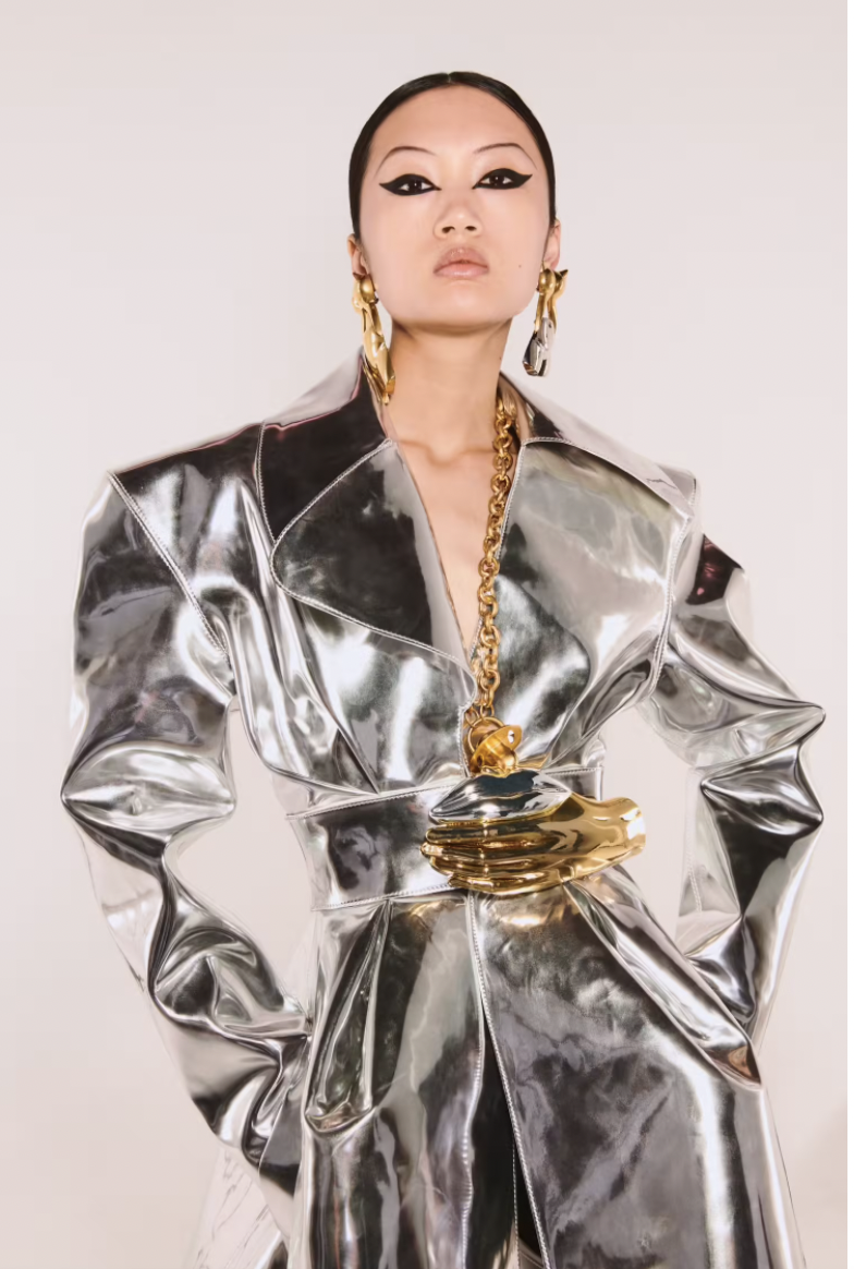 Schiaparelli Winter 2021/22.