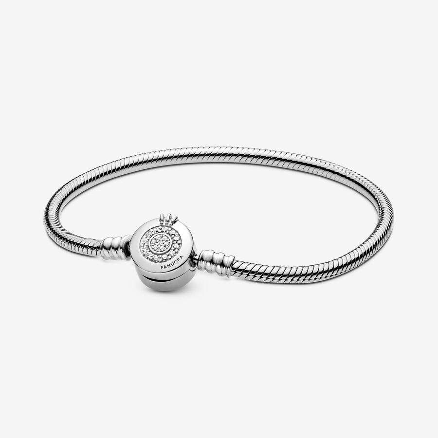 Pandora Moments Sparkling Crown O Snake Chain Bracelet.