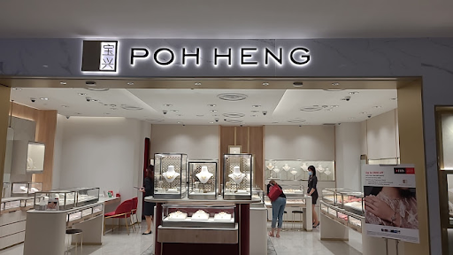 Poh Heng's modern, white and open jewelry store