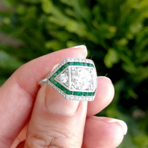 Diamond and emerald ring