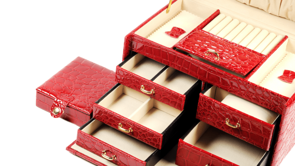 Jewelry box with many compartments