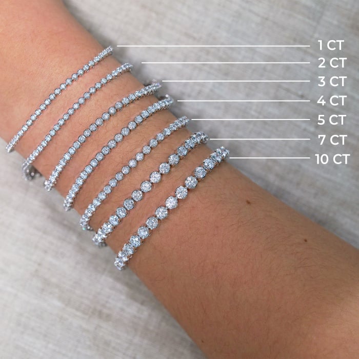 Different diamond karat sizes on tennis bracelets