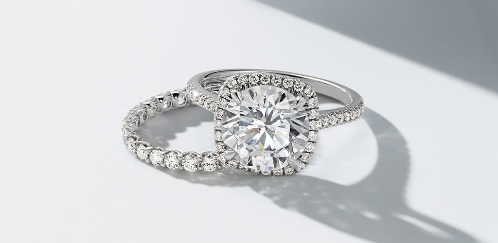 Pavé Engagement Rings: A Complete Guide
