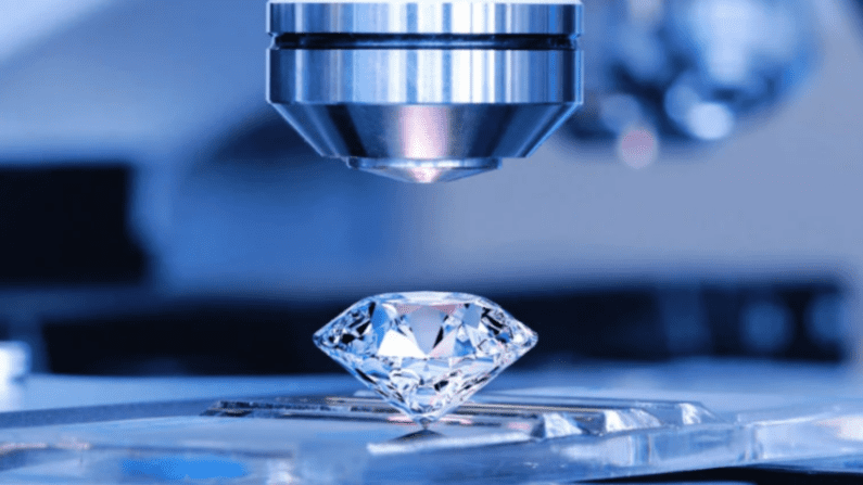 lab diamond under a microscope