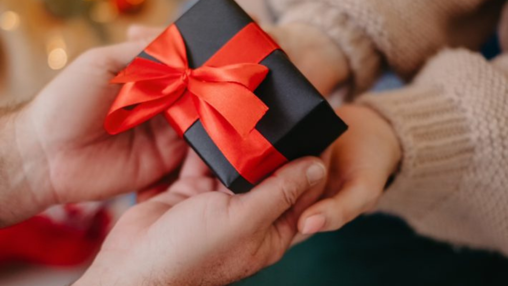 Holiday Jewelry Guide