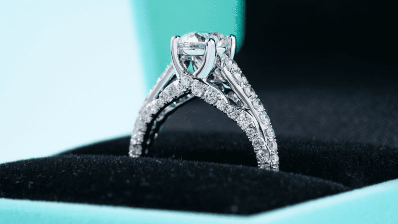 How to Buy the Best $25,000 Engagement Ring